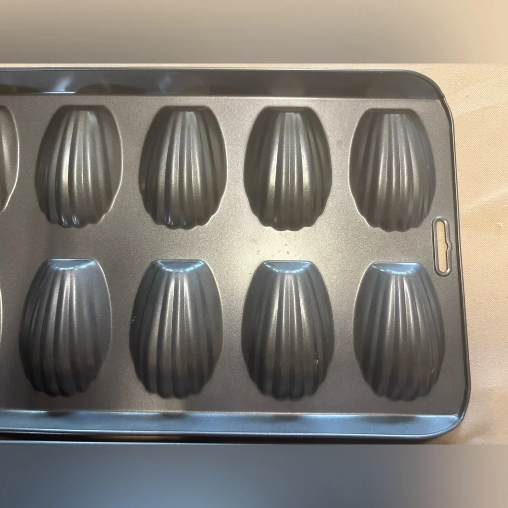 Madeline Cookies Shell Baking Molds Set of 2‎